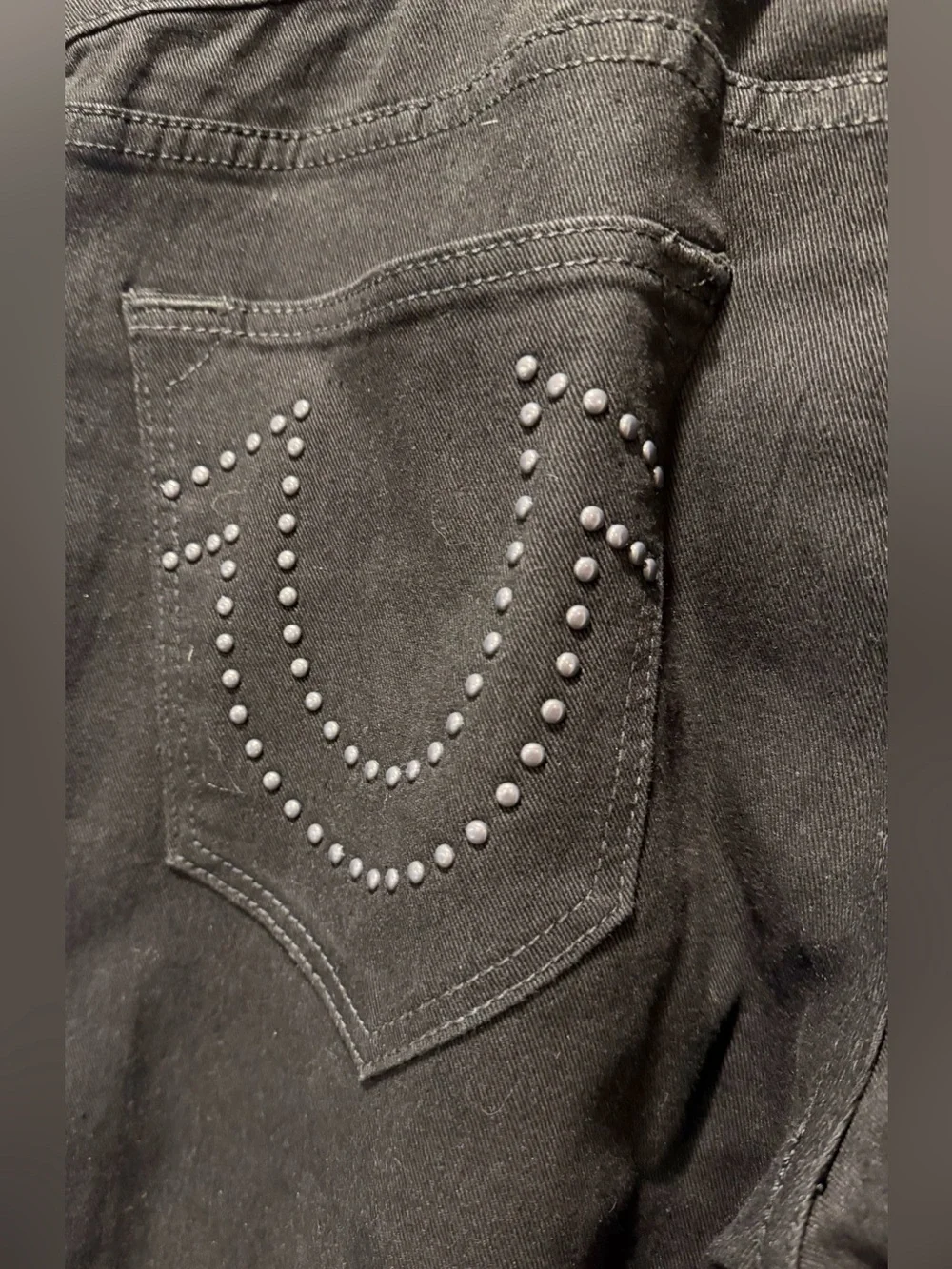 True Religion black rinse Geno SN stud relaxed slim jeans size 36 x 32 NEW